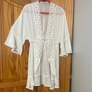 LOVE TREE CROCHET COVER-UP WOMEN M WHITE FLUTTER SLEEVE ADJUSTABLE TIE ROMANTIC